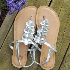 Faded Glory silver flower sandals